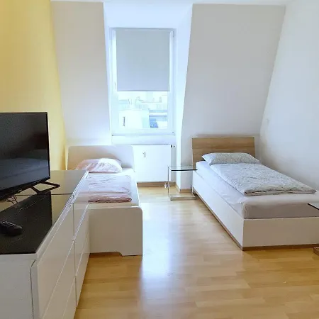 Lea Luxus-3-raum-wohnung Mit Tiefgarage Апартаменты *